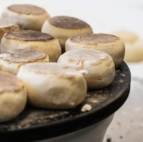 La Sterne est le magazine breton qui récolte des recettes typiques et savoureuses de la région Bretagne. Découvrez des recettes oubliées, des plats de chefs et des ingrédients liés aux Côtes d'Armor, au Finistère, au Morbihan et à l'Ille-et-Vilaine.