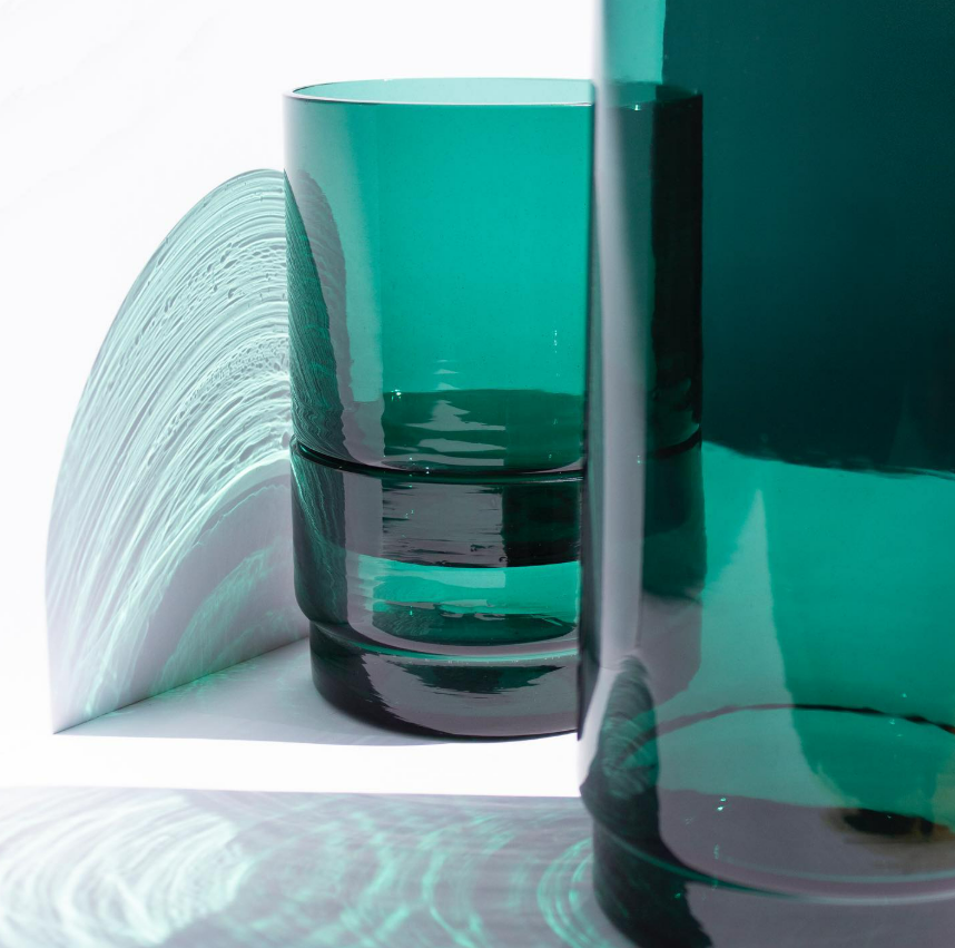 Gobelets en verre marin Glaz réalisés par Lucile Viaud - Ostraco.
La Sterne magazine.