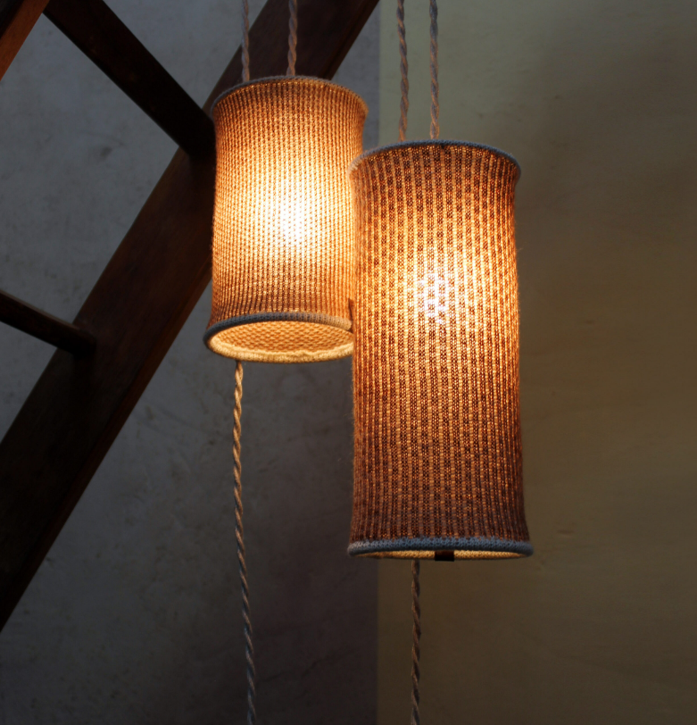 Les lampes baladeuses en mailles de Mona-Louise Gillet / l'atelier Rizom, coup de cœur de La Sterne.