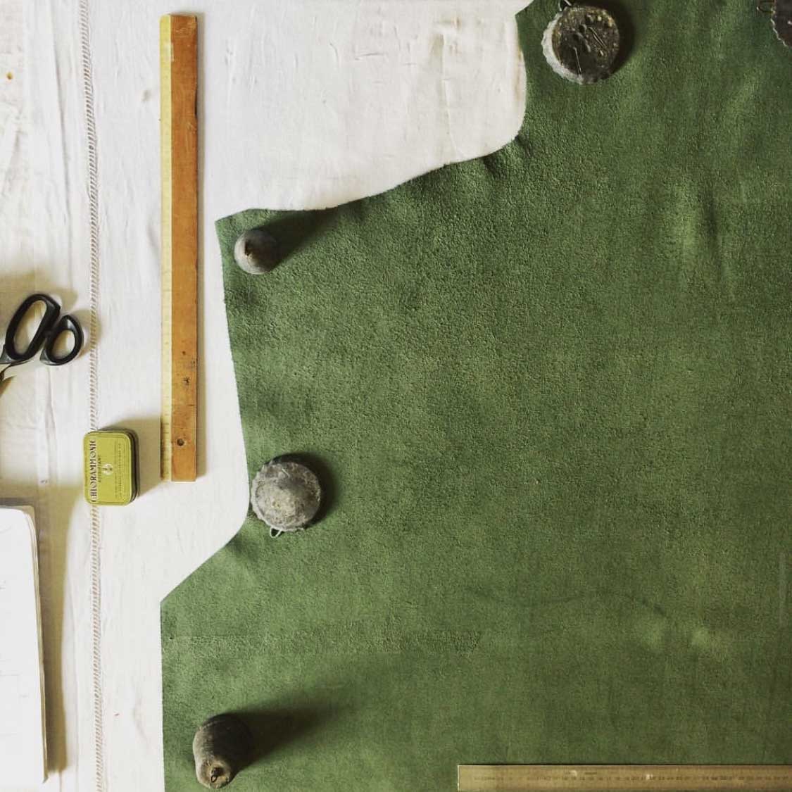 Design et artisanat en Bretagne | Emmanuelle Hégaret | Tapissière d'ameublement - Restauration de mobilier | La Sterne - magazine breton